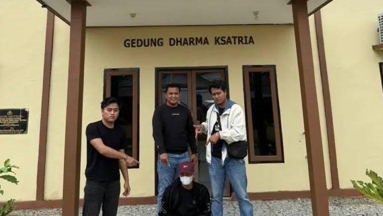 Unit Reskrim Polsek Sangasanga mengamankan terduga pelaku kekerasan terhadap anak (Istimewa)
