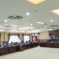 Rapat pembahasan Rancangan Peraturan Daerah tentang Peran Serta Perusahaan Swasta dalam Pembangunan Kepariwisataan (Latif/Eksposisi)