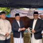 Penyerahan sapi kurban Presiden Prabowo Subianto Di Masjid KH M Sadjid Tenggarong (Latif/Eksposisi)