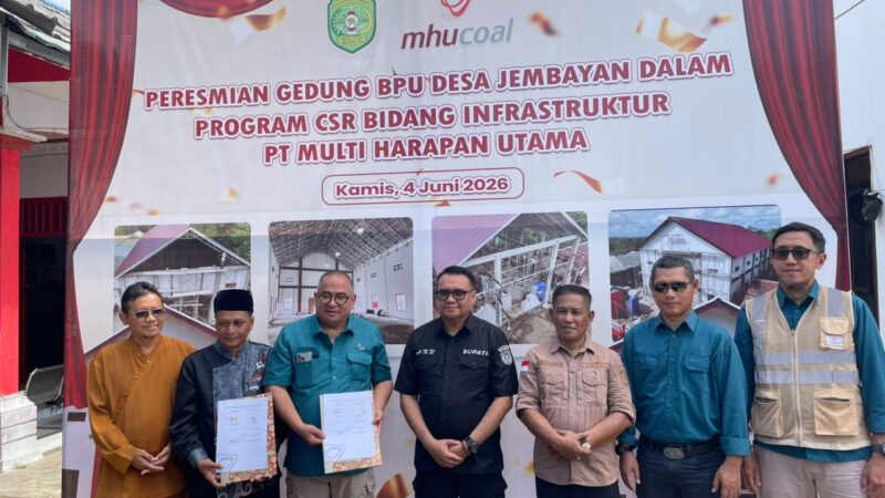 Peresmian Balai Pertemuan Umum Desa Jembayan Dalam (Latif/Eksposisi)