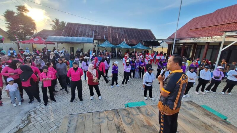 Jalan santai dalam rangka Peringatan Hari Bhayangkara ke-80 yang diselenggarakan Polsek Loa Kulu (istimewa)