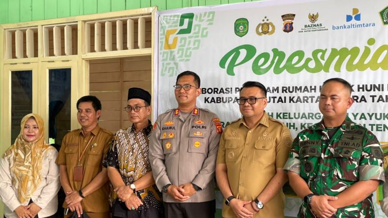 Peresmian dan peninjauan rumah layak huni kolaborasi Pemkab Kukar bersama Polres dan BAZNAS (Latif/Eksposisi)