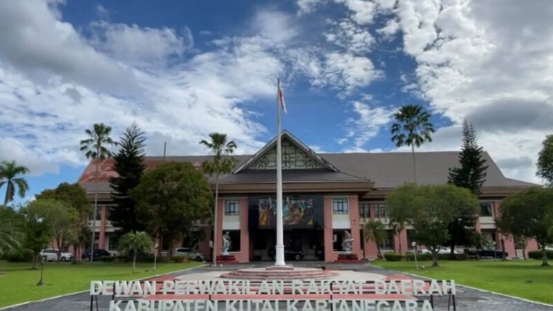 Gedung DPRD Kutai Kartanegara (Latif/Eksposisi)