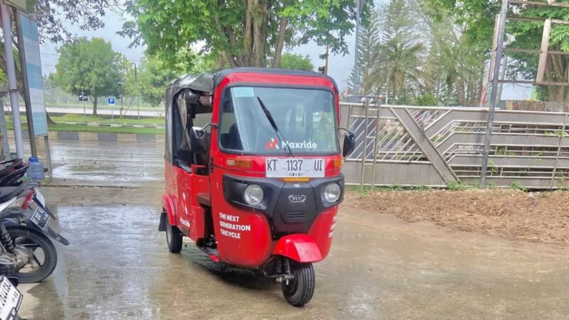 Uji coba bajaj di Tenggarong (Latif/Eksposisi)
