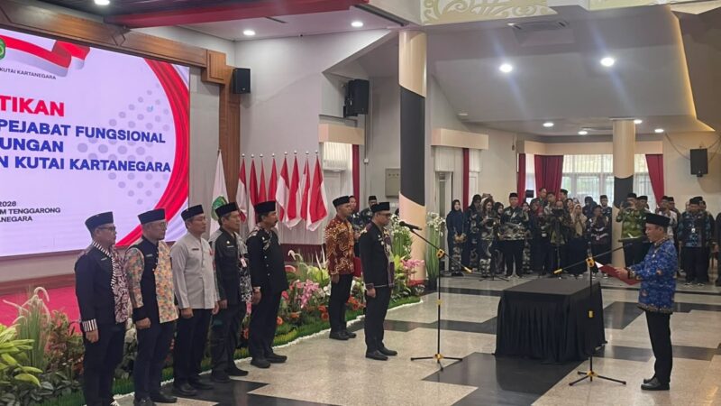 Pelantikan Kepala Sekolah dan Pejabat Fungsional di Lingkungan Pemerintah Kabupaten Kutai Kartanegara (Latif/Eksposisi)