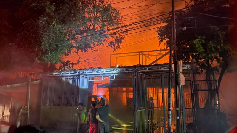 Kebakaran di Kelurahan Baru, Kecamatan Tenggarong (Latif/Eksposisi)