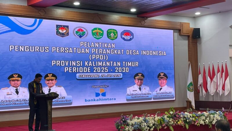 Staf Ahli Gubernur Bidang Kesejahteraan Rakyat, Perekonomian, dan Pembangunan, Puguh Harjanto saat memberi sambutan (Latif/EKsposisi)