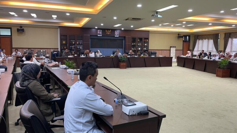 RDP Komisi IV DPRD KUkar terkait pemberian insentif atau honor kepada guru dan kepala sekolah yang menjadi temuan BPK (Latif/Eksposisi)
