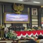 Bupati Kutai Kartanegara Aulia Rahman Basri menyampaikan Pertanggungjawaban Pelaksanaan APBD 2025 (Latif/Eksposisi)