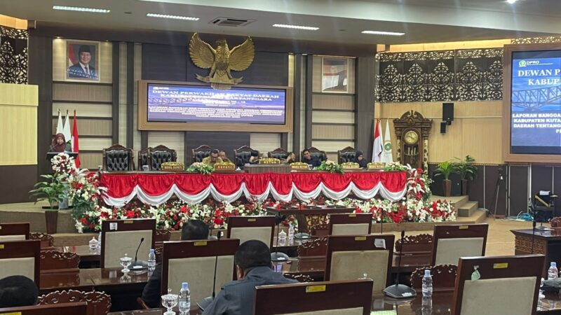 Suasana Rapat Paripurna Masa Sidang III DPRD Kukar (Latif/Eksposisi)