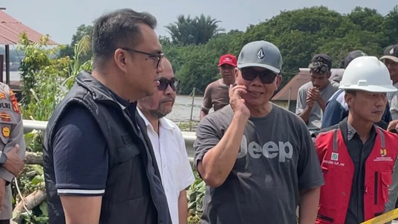 Peninjauan bencana longsong di Jalan Poros Margasari (Latif/Eksposisi)