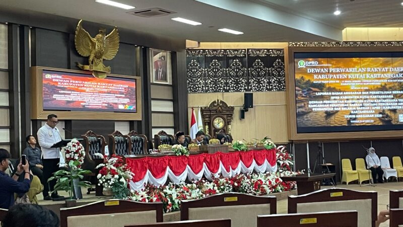 Rapat Paripurna Pengesahan APBD Perbuhan Kukar 2026 (Latif/Eksposisi)