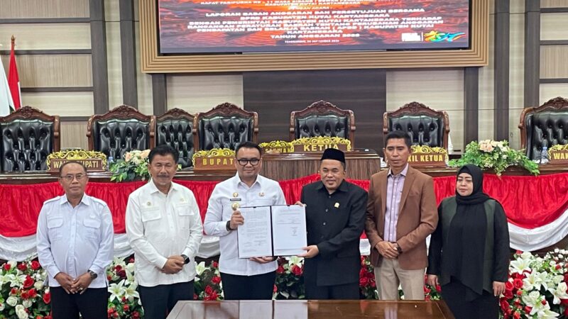 Rapat Paripurna Pengesahan APBD Perubahan 2026 di DPRD Kutai Kartanegara (Latif/Eksposisi)
