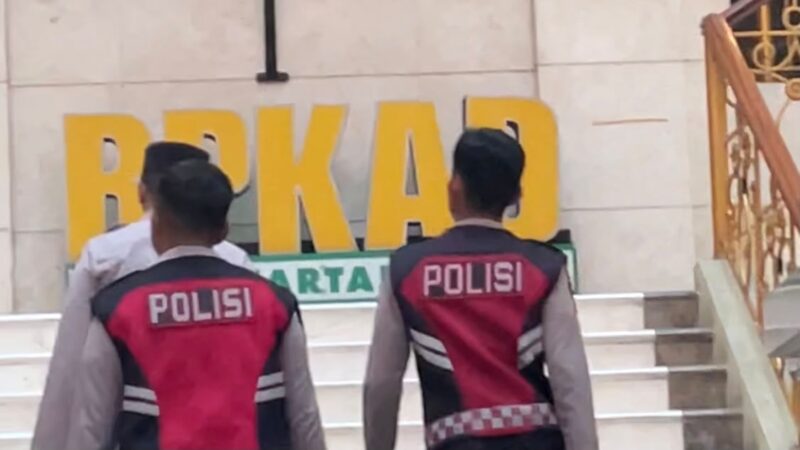 Penggeledahan Kantor Badan Pengelola Keuangan dan Aset Daerah Kutai Kartanegara (Latif/Eksposisi)