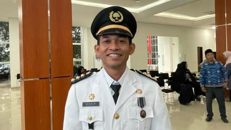 Rokip - Camat Anggana (Latif/Eksposisi)