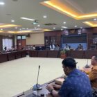 RDP DPRD Kutai Kartanegara terkait penyediaan layanan air bersih di Desa Menamang Kiri (Latif/Eksposisi)