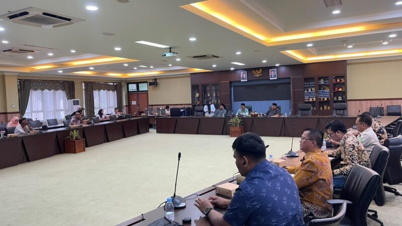 RDP DPRD Kutai Kartanegara terkait penyediaan layanan air bersih di Desa Menamang Kiri (Latif/Eksposisi)