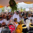 Sultan Kutai Kartanegara Ing Martadipura Sultan Adji Mohammad Arifin melaksanakan prosesi ritual pada puncak Erau Adat Kutai 2026 (Latif/Eksposisi)