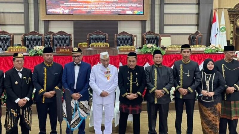 mengikuti Rapat Paripurna Istimewa DPRD Kukar dengan agenda memperingati HUT ke-244 Kota Tenggarong (Latif/Eksposisi)