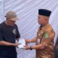 Penyerahan bantuan untuk korban kebakaran di Tenggarong (Latif/Eksposisi)
