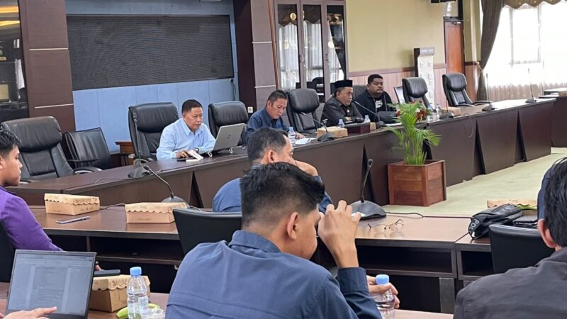 RDP DPRD Kutai Kartanegara membahas hibah aset Auditorium Unikarta dan bangunan kampus di Tenggarong Seberang (Latif/Eksposisi)