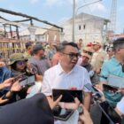 Bupati Kutai Kartanegara Aulia Rahman Basri saat diwawancara awak media (Latif/Eksposisi)