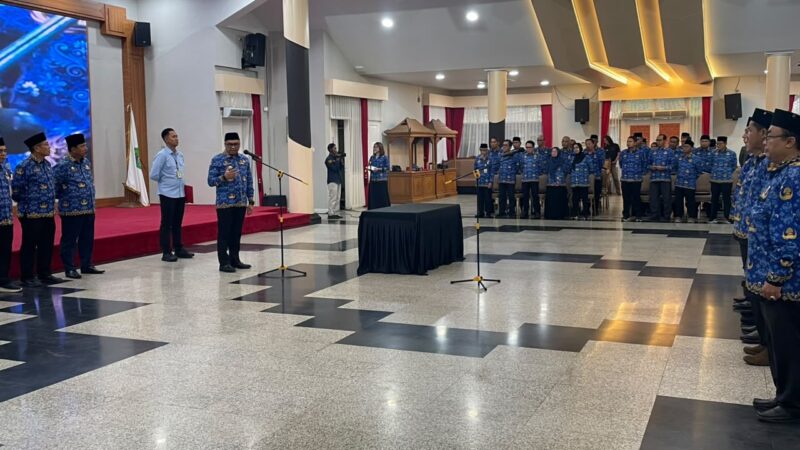 Pelantikan Pejabat Administrator dan Pengawas di Lingkungan Pemerintahan Kabupaten Kutai Kartanegara (Latif/Eksposisi)