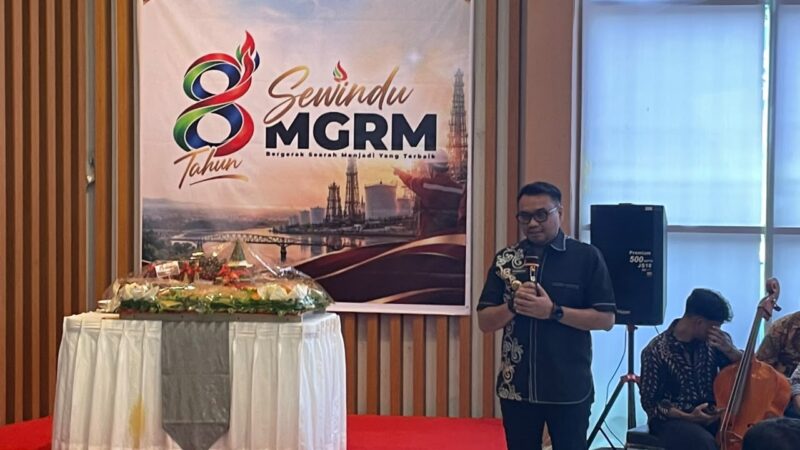 Bupati Kutai Kartanegara Aulia Rahman Basri memberi sambutan di acara syukuran Hari Ulang Tahun ke-8 PT Mahakam Gerbang Raja Migas (Latif/Eksposisi)